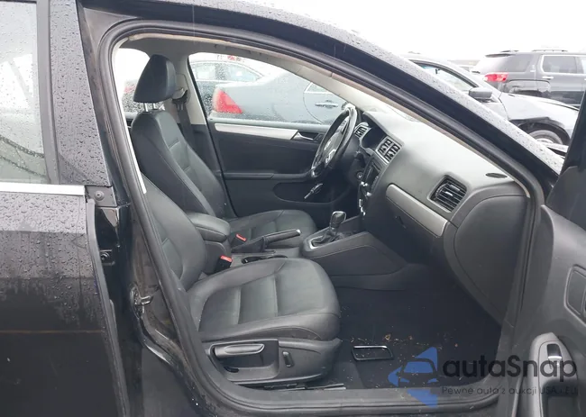 3VWDP7AJ9DM350515: 44540118