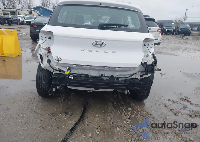 KMHRC8A36RU307308: 44539448