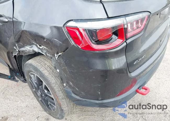 3C4NJDDB0KT651334: 44540619