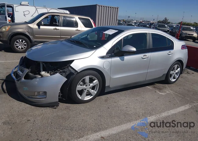 1G1RE6E49DU106882: 44540777