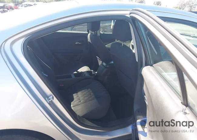 1G1RE6E49DU106882: 44540777