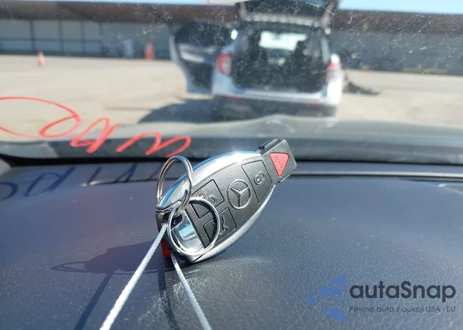 WDCTG4EB1KJ610619: 44540794