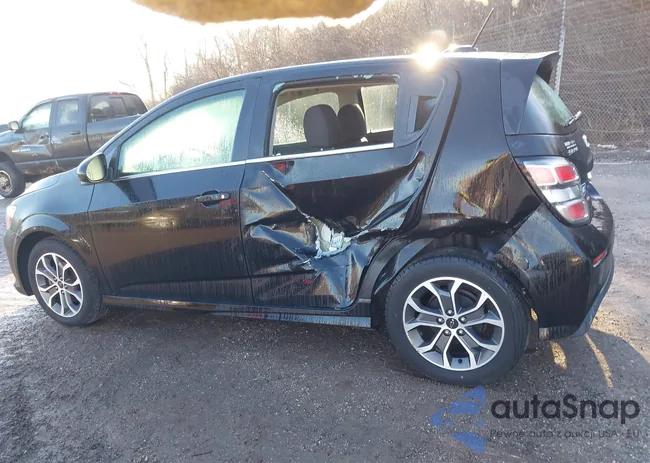 1G1JC6SG1J4131563: 44540897