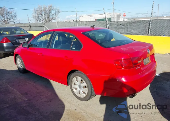 3VWD17AJ3EM369872: 44541043