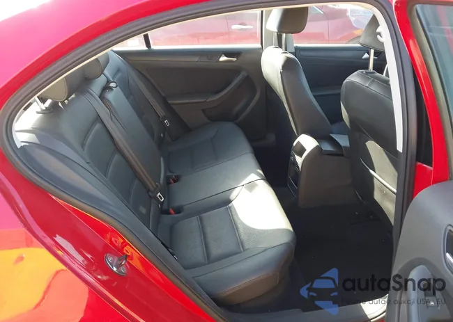 3VWD17AJ3EM369872: 44541043