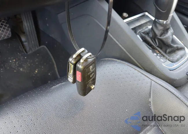 3VWL17AJ4HM293143: 44541168