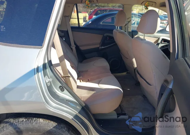 JTMBD33V176029262: 44540532