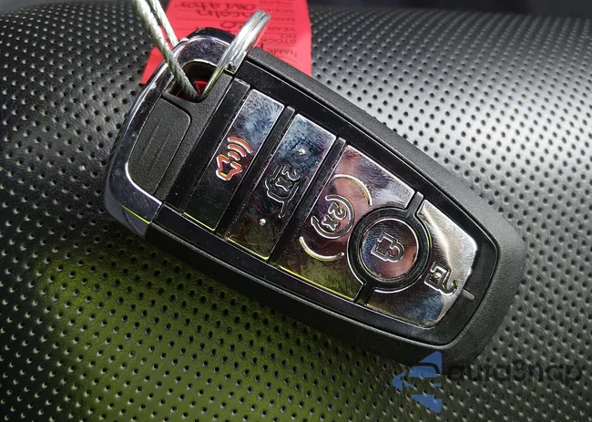 5LM5J7WC3LGL28997: 44541589