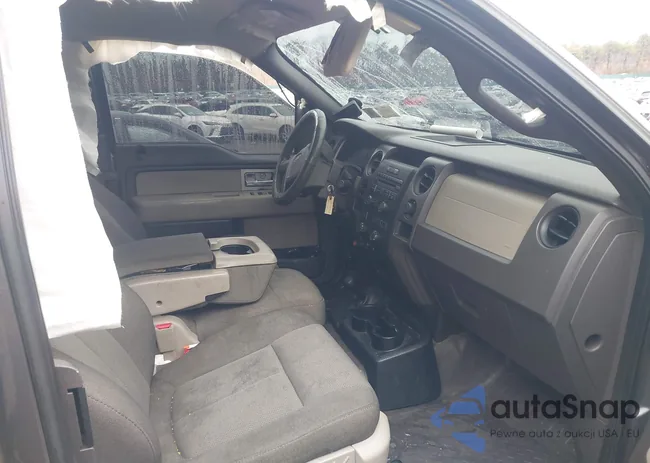 1FTRX14W89FA97420: 44541661