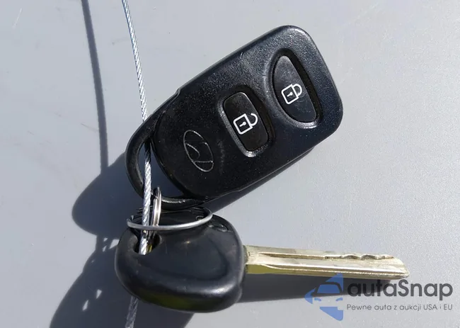 KM8JU3AC3CU392984: 44541884