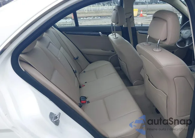 WDDGF8BB7AR122240: 44541418