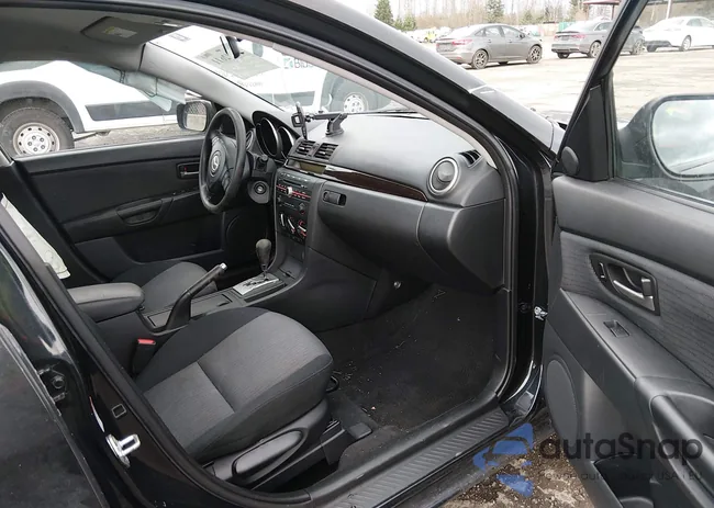 JM1BK32FX81811283: 44542611