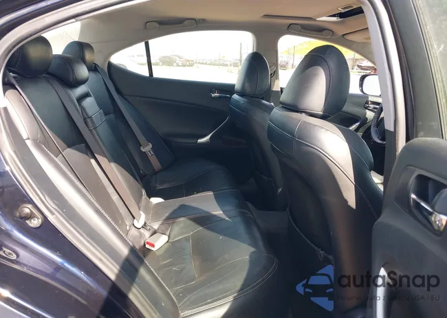 JTHCK262172019228: 44542677