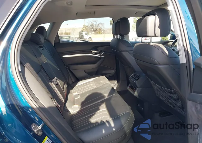 WA1VAAGE0KB017232: 44542807