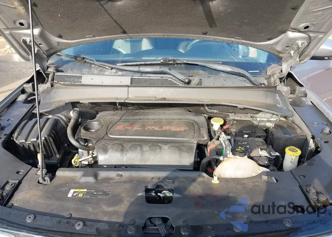 3C4NJDBB5JT185613: 44542918