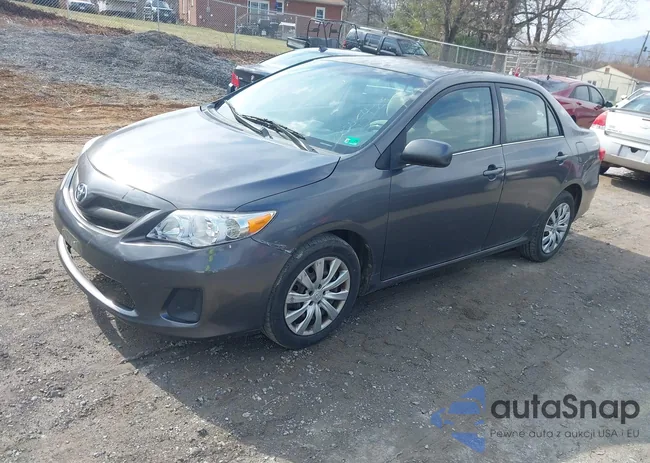 2T1BU4EE8DC921547: 44542964