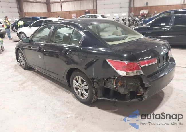 1HGCP2F41CA193063: 44543152