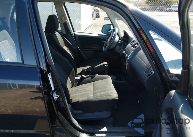 JS2YB5A36C6301009: 44542380