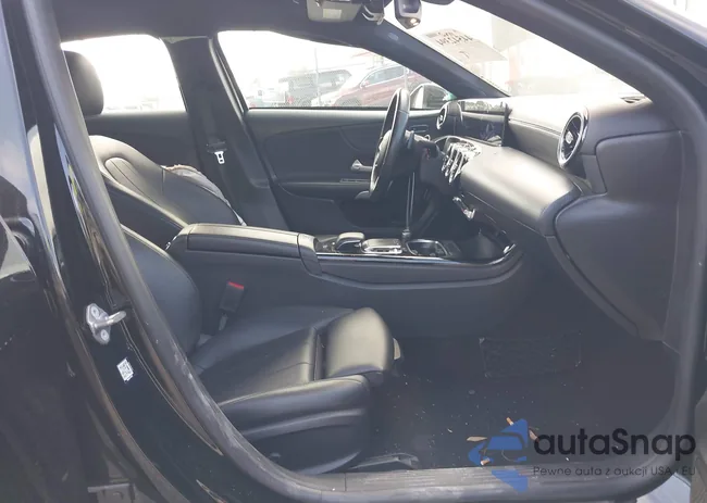 W1K3G4EB9LW047268: 44542394