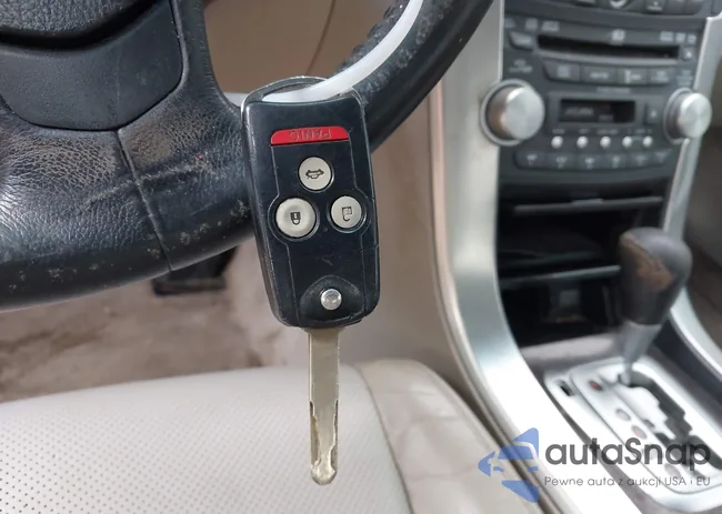 19UUA66217A037686: 44543767