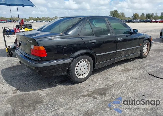 WBACD4328TAV41458: 44543817