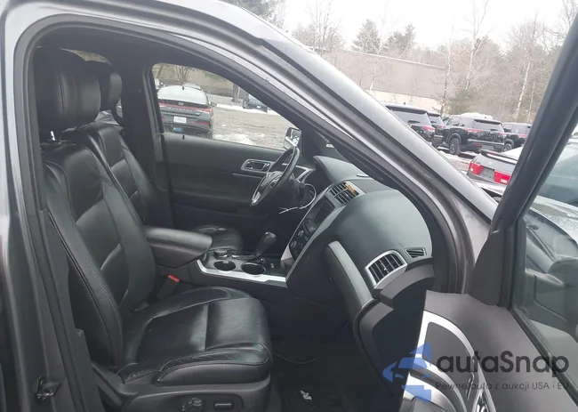 1FM5K8D86DGA82128: 44544140