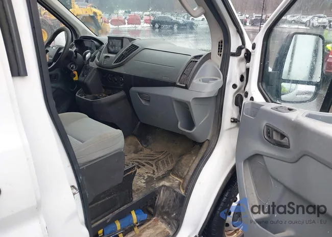 1FTYR1CM4FKA54136: 44543268