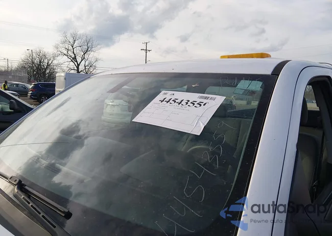 1GCRCPEH9FZ324560: 44543559