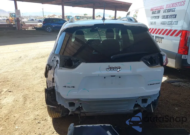 1C4PJMDX0KD136702: 44544748