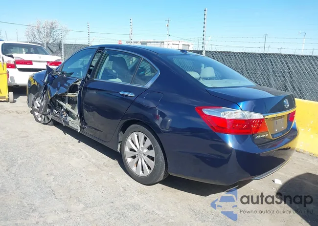 1HGCR2F83EA205200: 44544968