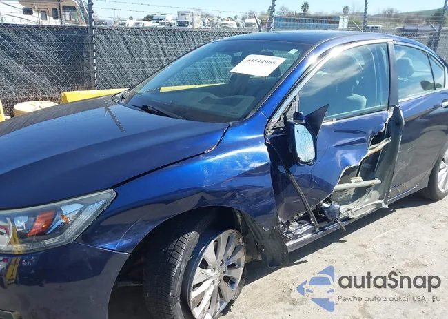 1HGCR2F83EA205200: 44544968