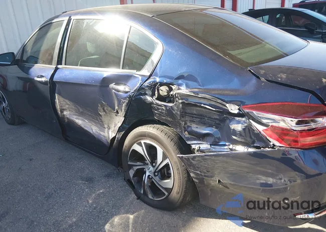 1HGCR2F3XHA166520: 44545858