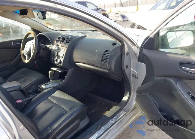 1N4AL21E38N477804: 44546098