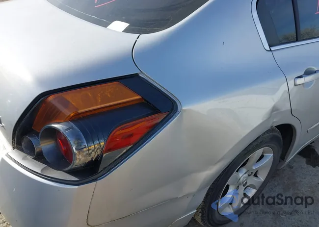 1N4AL21E38N477804: 44546098