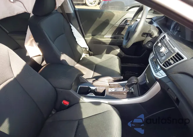 1HGCR2F35EA134585: 44546902