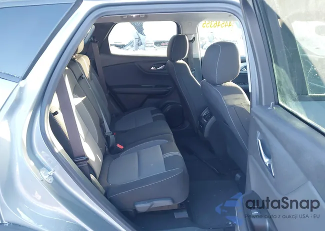 3GNKBHR48SS185697: 44546355