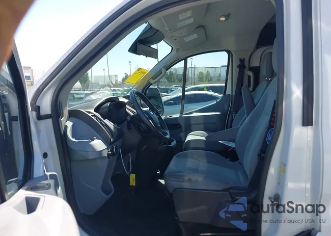 1FTYR1YM1FKA49825: 44546373