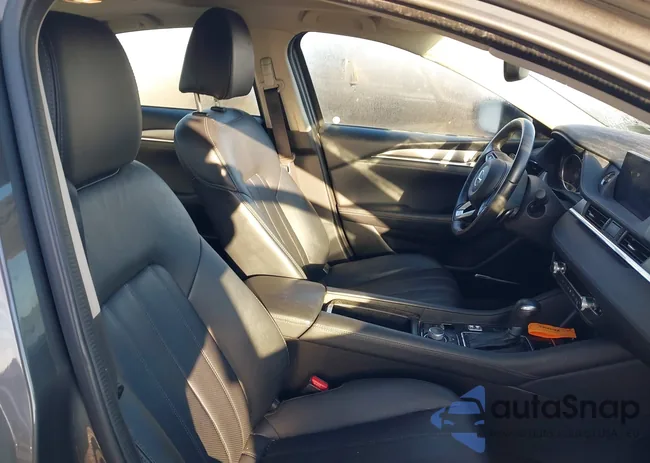 JM1GL1TY8L1514061: 44547569