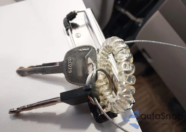 JS3TD947184100370: 44547611