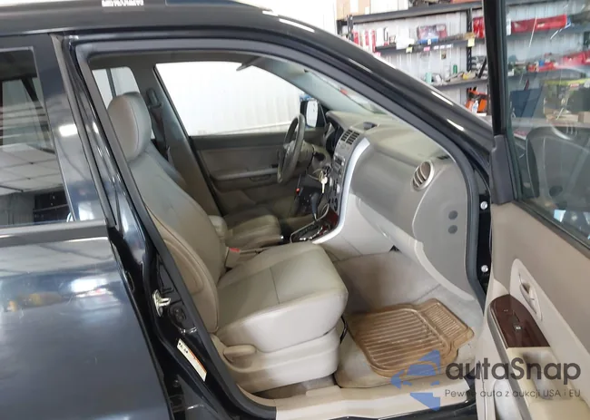 JS3TD947184100370: 44547611