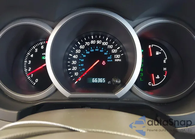 JS3TD947184100370: 44547611