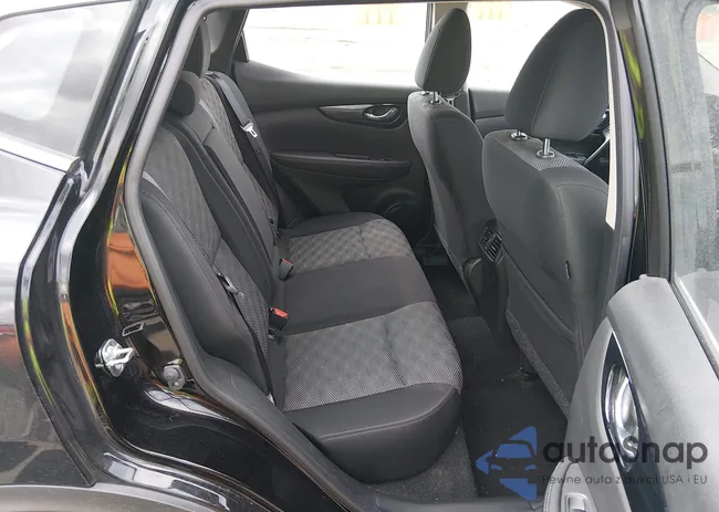 JN1BJ1CP9JW163865: 44547797