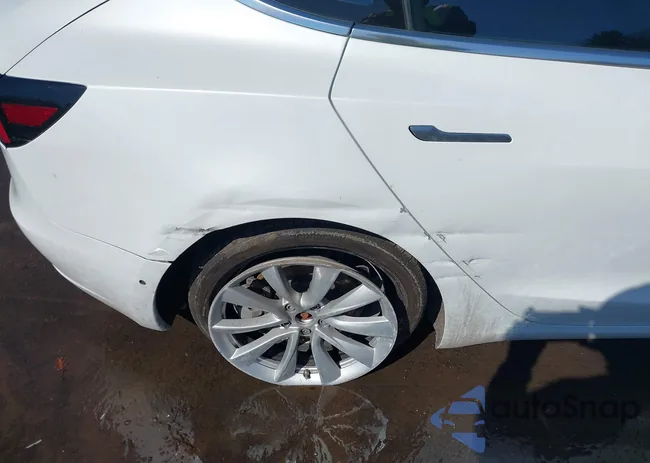 5YJ3E1EA1JF015857: 44547809