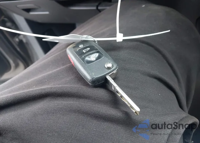 WVGAV7AX3BW520151: 44547852