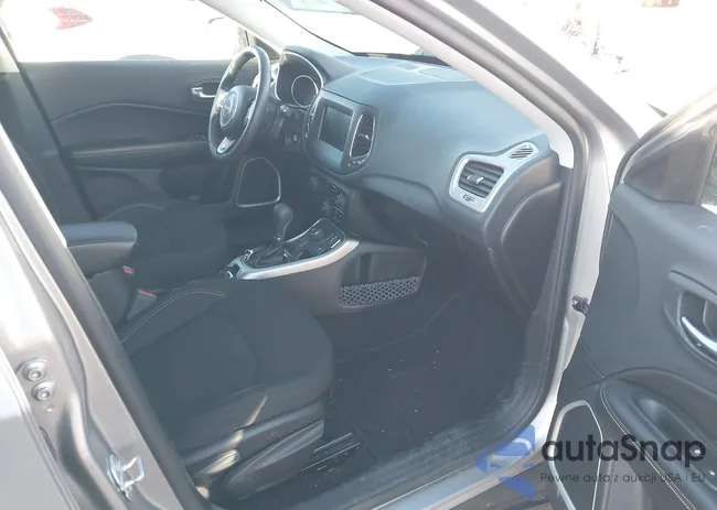 3C4NJDAB8MT509353: 44548629