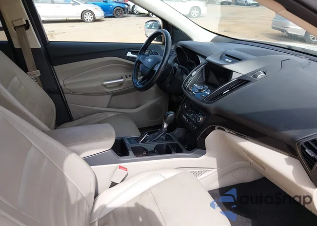 1FMCU0JD4HUD20523: 44548754