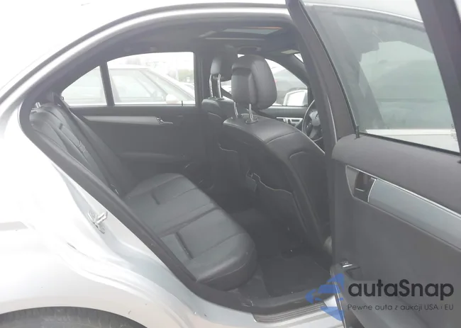 WDDGF8BB2AR088613: 44548782