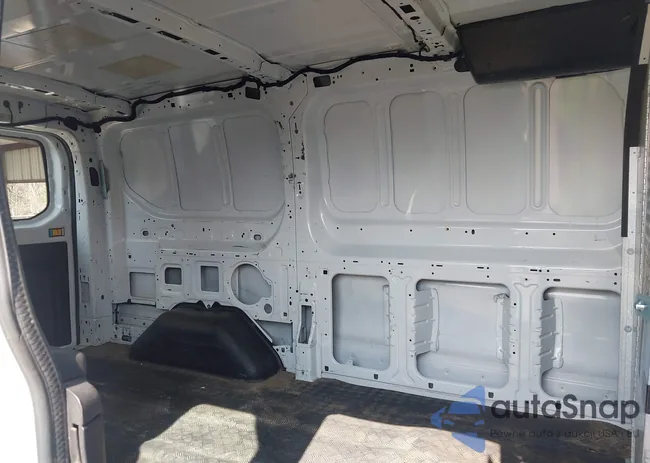 1FTYR1ZM3GKA58574: 44549081