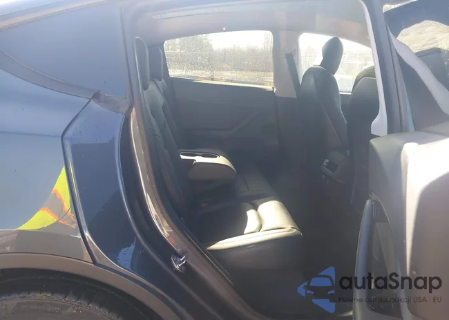 5YJYGDEE9MF066094: 44548288