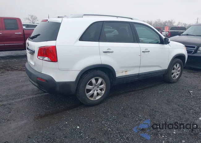 5XYKT3A13BG147225: 44548465